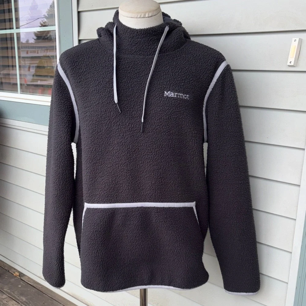 Marmot Charcoal Fleece Pullover. Large. Great condition.